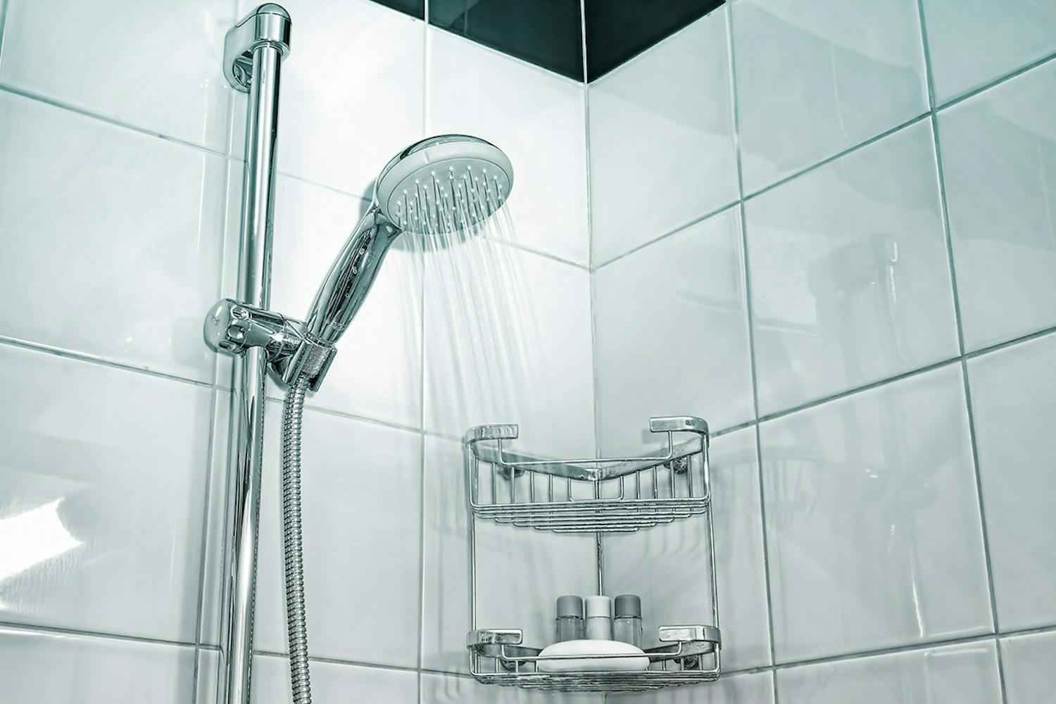 Suihkukaapin puhdistus Suihkukaapin puhdistus